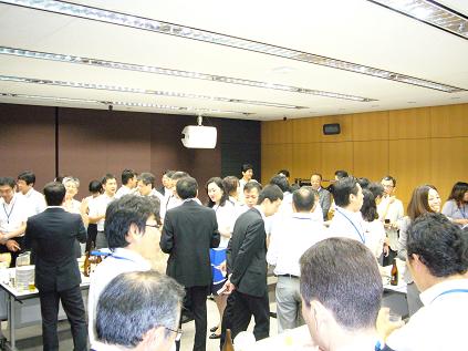 110803 お名刺交換会2.JPG